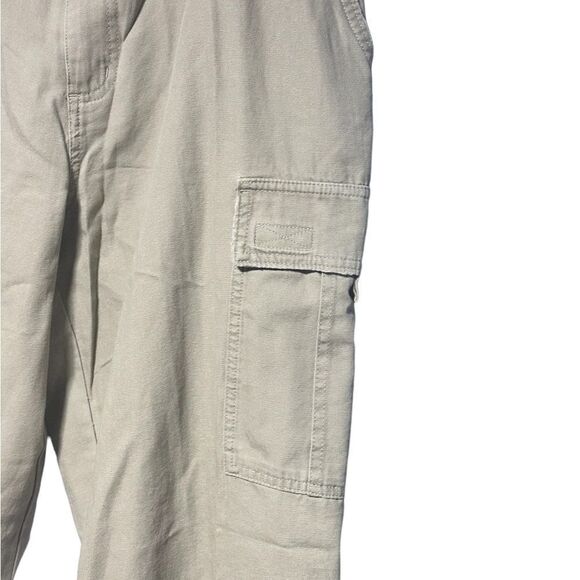 North Face Tactile Chino 34 Short Gently Used - Picture 6 of 11